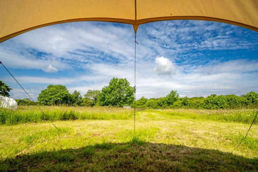 Vila Red Clover At Blanca'S Bell Tents Ringstead  Exteriér fotografie