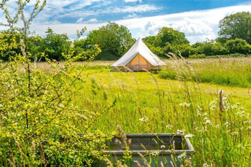 Vila Red Clover At Blanca'S Bell Tents Ringstead  Exteriér fotografie