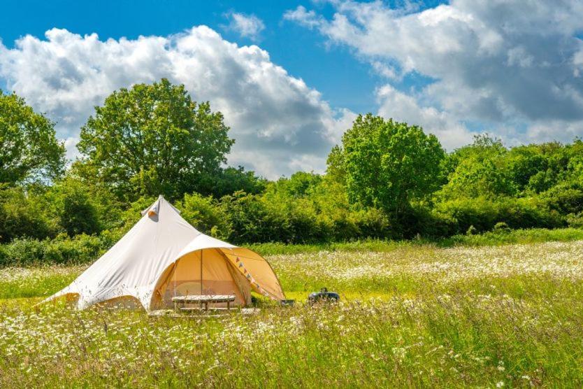 Vila Red Clover At Blanca'S Bell Tents Ringstead  Exteriér fotografie