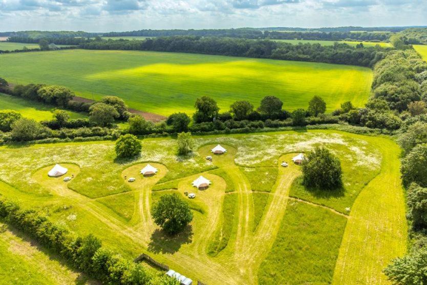 Vila Red Clover At Blanca'S Bell Tents Ringstead  Exteriér fotografie