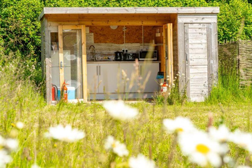 Vila Red Clover At Blanca'S Bell Tents Ringstead  Exteriér fotografie