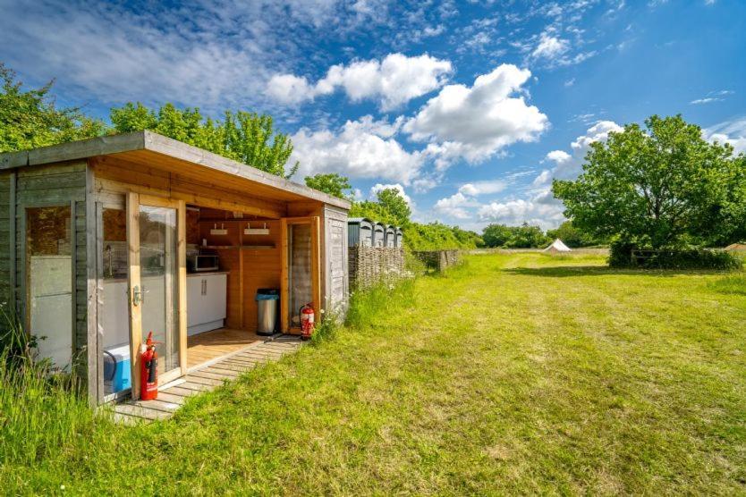 Vila Red Clover At Blanca'S Bell Tents Ringstead  Exteriér fotografie